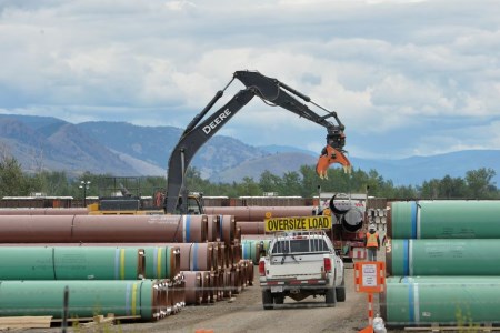 Oil shippers on Trans Mountain expansion dispute pipeline tolls